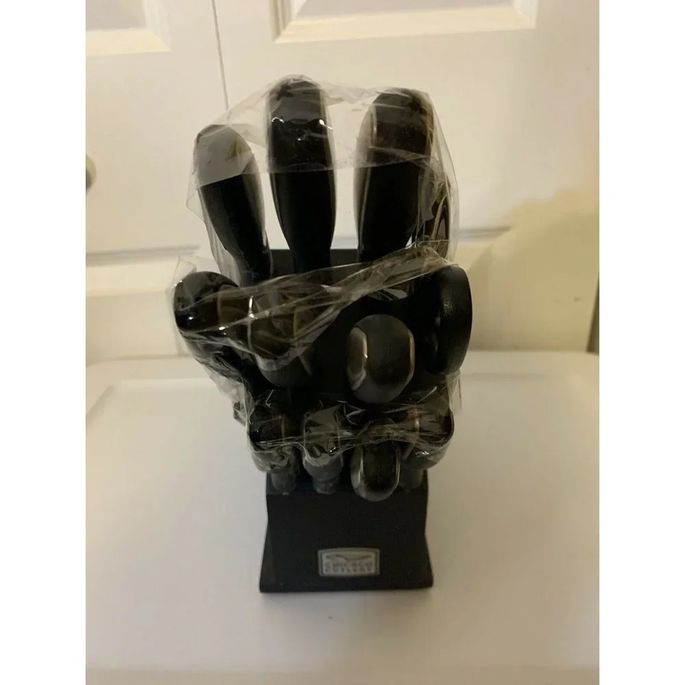 11-Piece‎ CHICAGO CUTLERY KNIFE SET & STURDY STORAGE BLOCK black